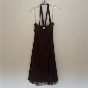Beautiful, fun brown dress!